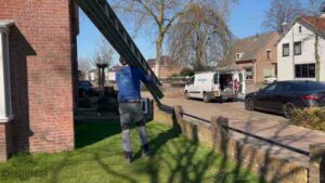 Schoorsteen onderhoud Hengelo ladder bus